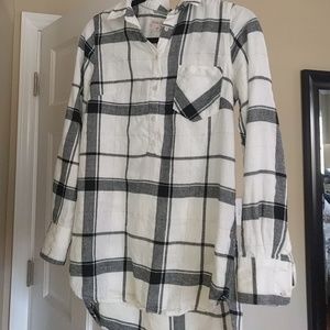 Long tunic like collared shirt